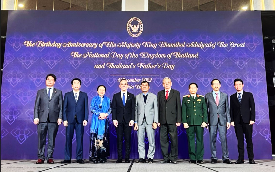 ceremonial of the national day of the kingdom of thailand and thailands fathers day held in hanoi