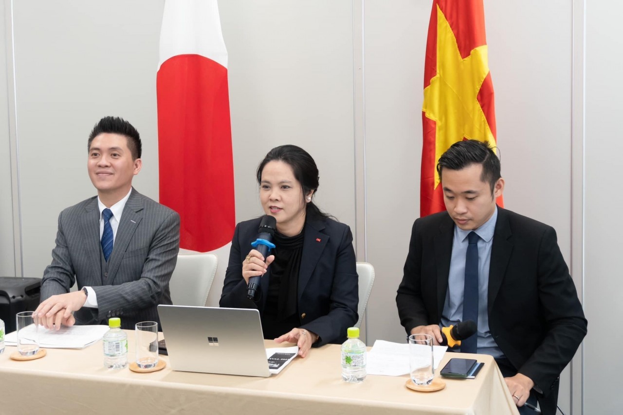 Vu Chi Mai, consul general of Vietnam in Fukuoka, addresses the event. Photo: VNA