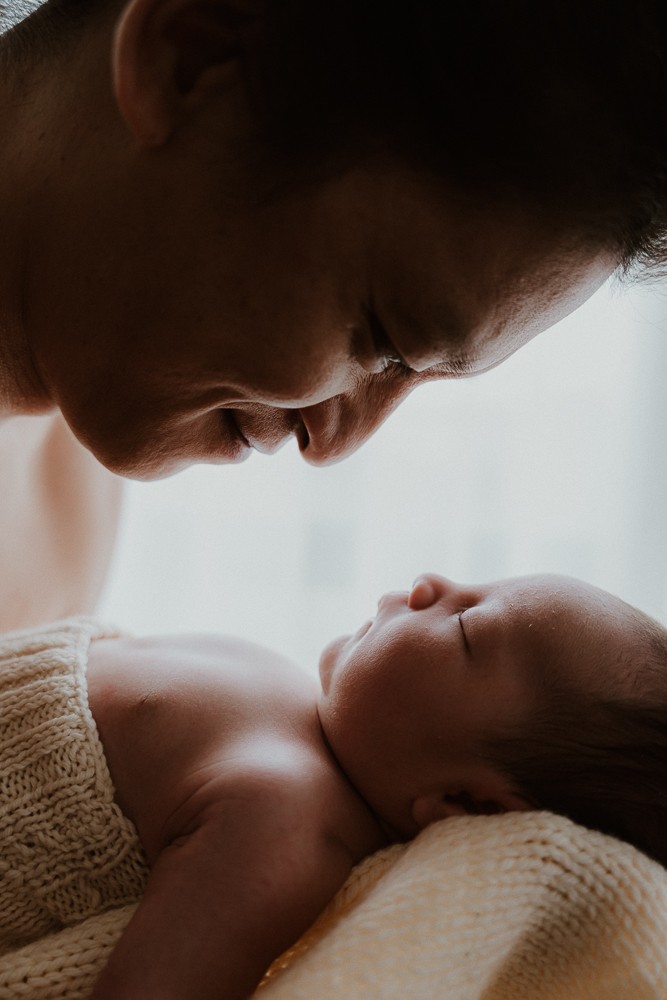 Mei Lou Gani Nguyen, an inspirational maternity photographer shares the insight behind her compelling imagery.