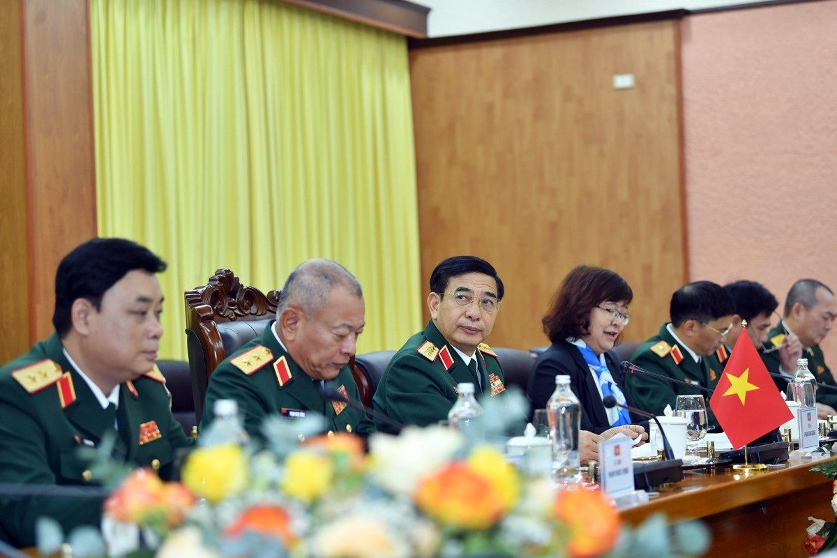 vietnam news today dec 8 vietnam czech republic seek to build stronger defence ties