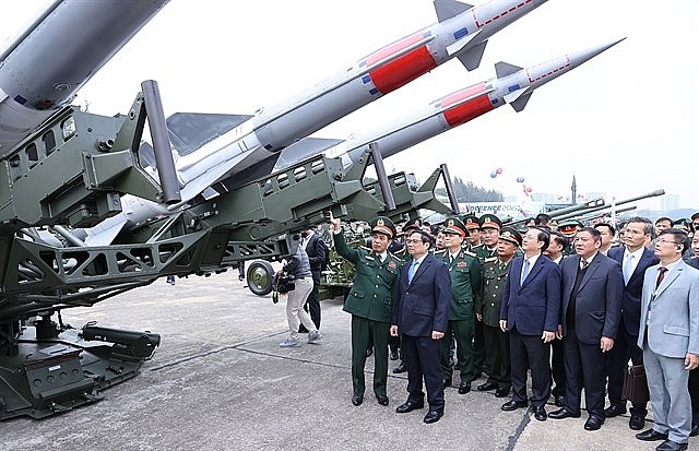 [Photos] Vietnam's First International Defence Expo Underways in Hanoi