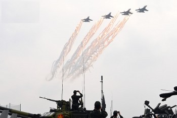 Impressive Performance of Vietnam Air Force with Su-30MK2 Fighters at Vietnam International Defense Expo 2022