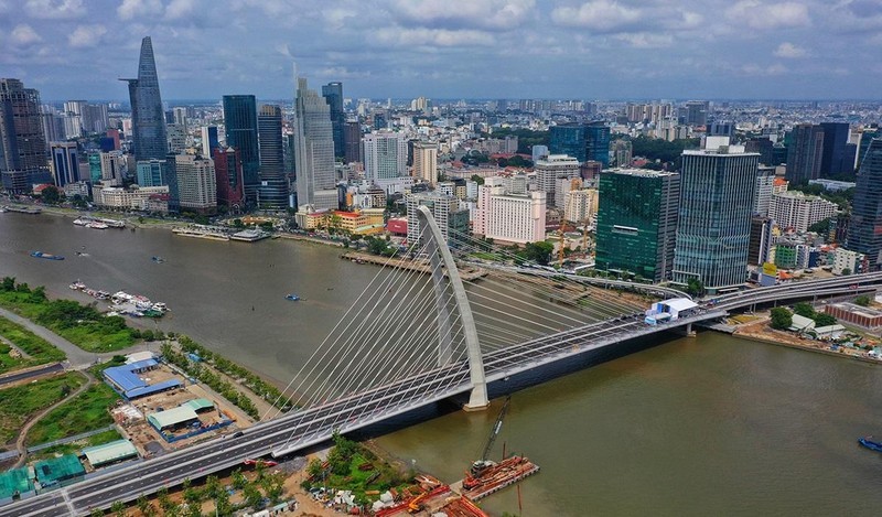 Ho Chi Minh City Works to Become Modern Service-Industrial City