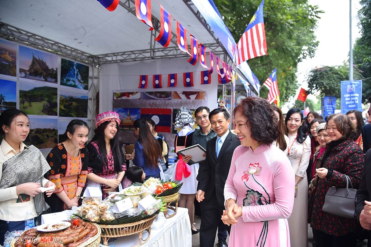 2022 International Food Festival in Hanoi Returns