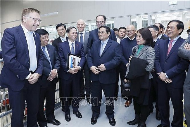 PM Pham Minh Chinh Visits the Silicon Valley of Europe