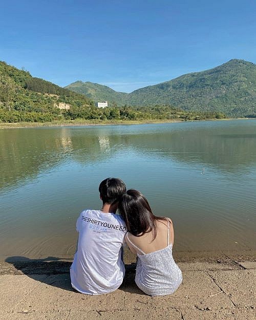 The Breathtaking Beauty of Am Chua Lake