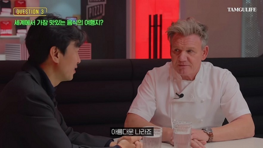 Renowned celebrity chef Gordon Ramsay in a recent interview with Korean YouTuber Cho Seung-yeon.