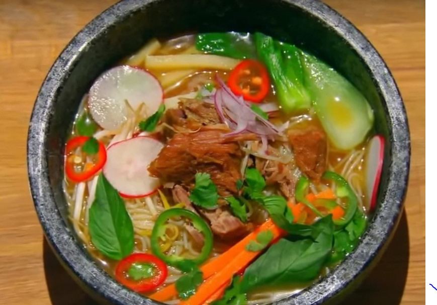 Gordon Ramsay has made it clear that Vietnamese cuisine is on the top of his list. His love was on full display in the Master Chef US 2013, where he tasked the final 5 contestants to prepare a bowl of hu tieu.