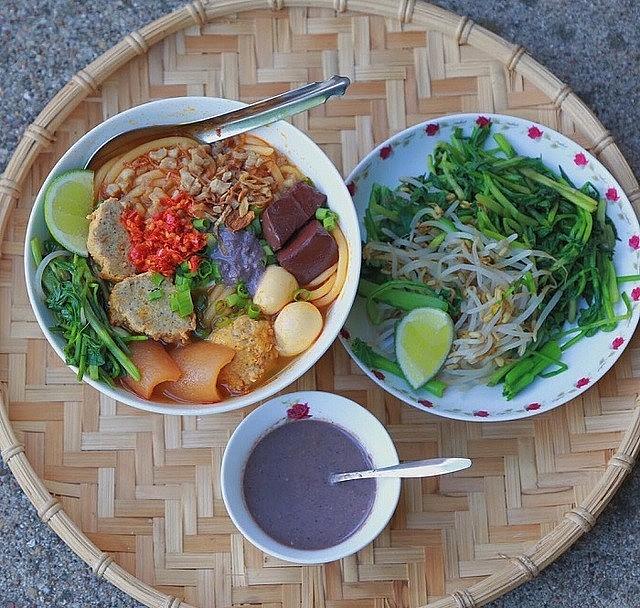 Hanoi Delicacies Worth Trying on A Winter Day