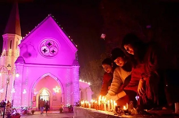 Pomp and Grandeur Return to Christmas Celebrations across India After Covid Gap