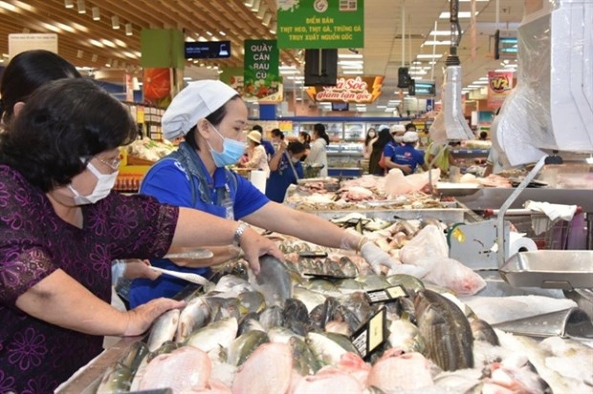 vietnam news today dec 28 retailers get ready for busiest shopping season of the year