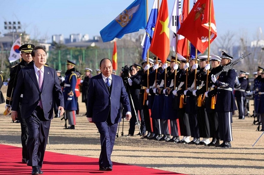 RoK President Yoon Suk-yeol hosts a State-level welcoming ceremony for Vietnamese President Nguyen Xuan Phuc in Seoul.