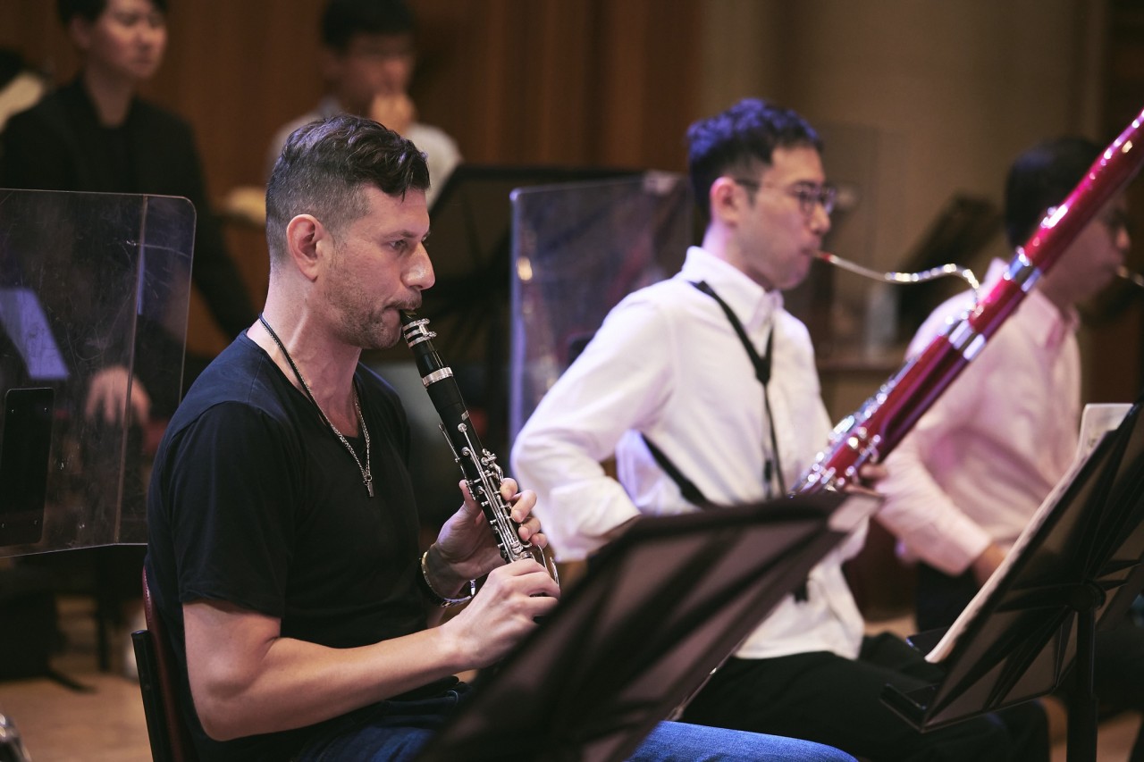 The musicians are back in the rehearsal hall this week, preparing for a conducting workshop to be held by Olivier Ochanine and the SSO from Thursday to Saturday.