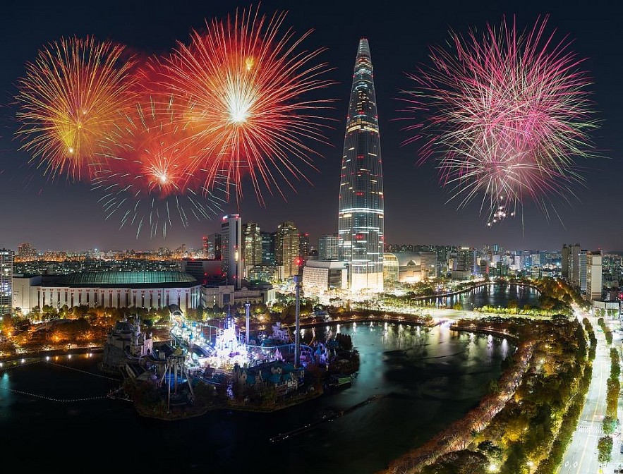 New Year Activities of Vietnamese Students Abroad