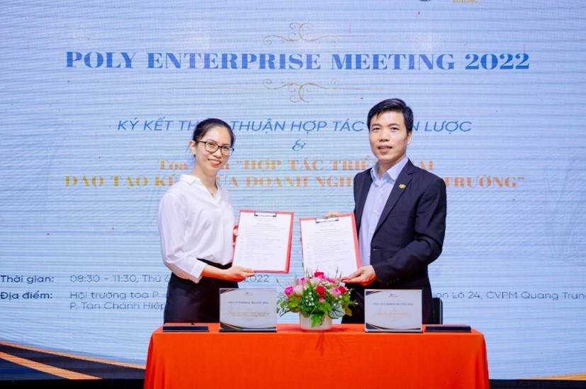 fe credit and fpt polytechnic college cooperate to nurture future business leaders