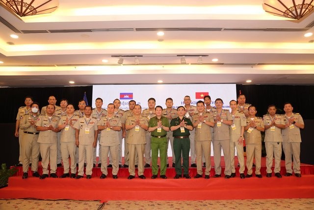 Vietnam, Cambodia Strengthen Measures to Control Illegal Drug Trade