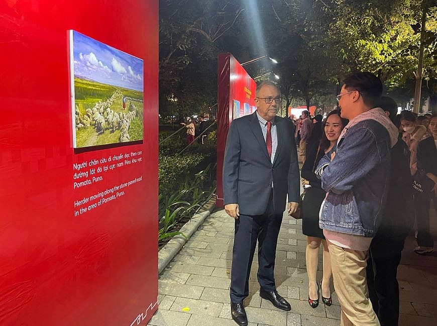 "The Great Inca Road" Exhibition Introduces Peruvian Legacies to Vietnamese Residents