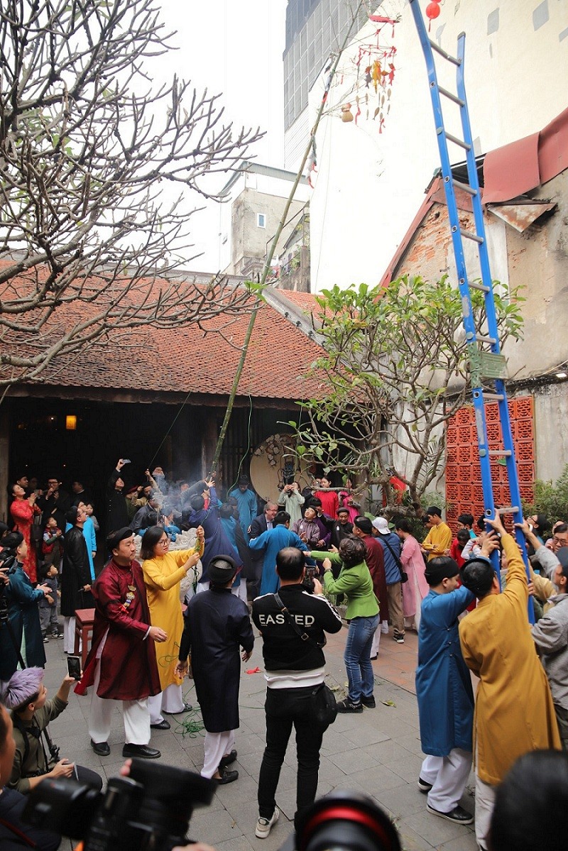 Program Welcomes Lunar New Year in Hanoi's Old Quarter