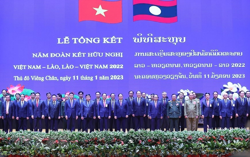 Giving Highest Priority to Reinforcement, Development of Vietnam-Laos Ties