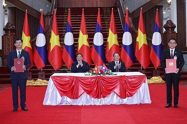 Giving Highest Priority to Reinforcement, Development of Vietnam-Laos Ties