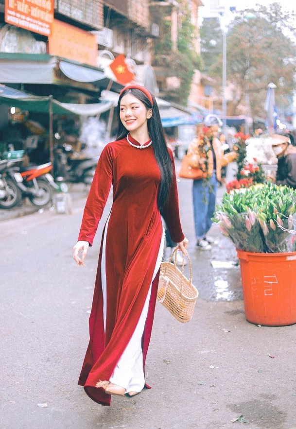 Show Off Your Ao Dai in Hanoi: An Updated Guide