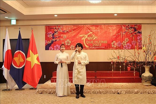 Strengthening the Cohesion of the Vietnamese Community in Japan