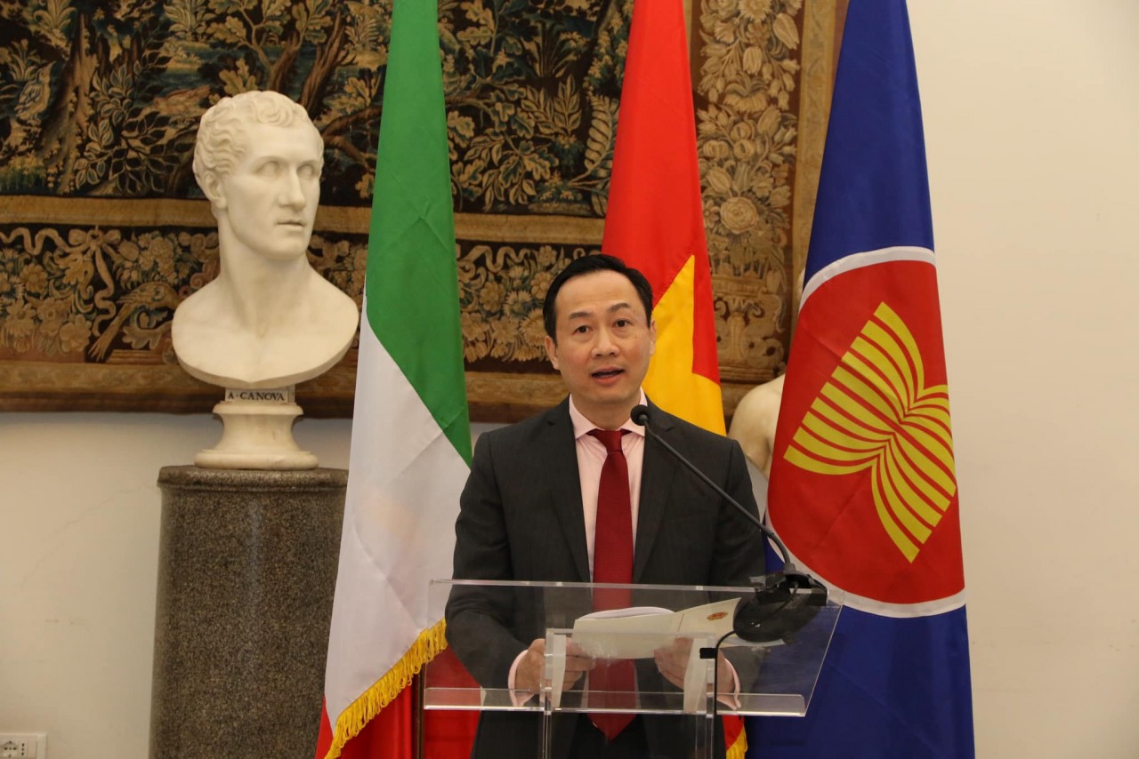 Vietnamese Ambassador to Italy Duong Hai Hung speaks at the press conference. Source: Vietnam's embassy