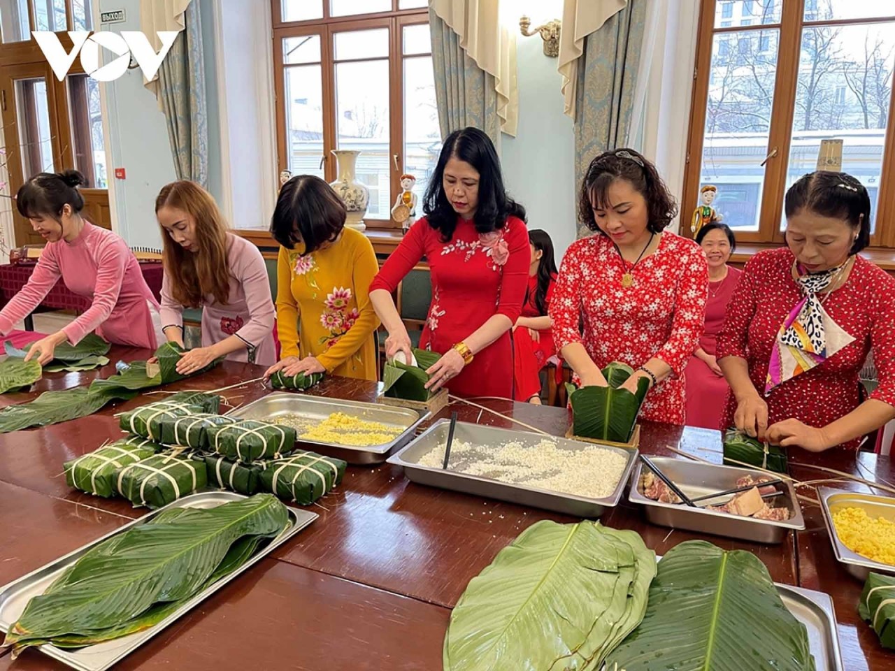 The event is an opportunity for overseas people, especially the young generation, to preserve and nurture the traditional culture of the nation. Photo: VOV