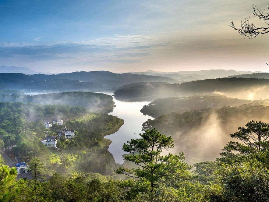 Tuyen Lam Lake, Đà Lạt, Lam Dong Province