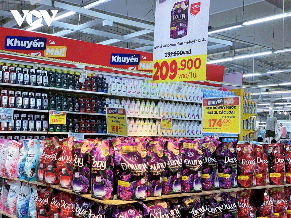 Many supermarkets open agaiin on January 23, the second day of the lunar New Year (Tet), after one day of closure to celebrate the Tet holiday.