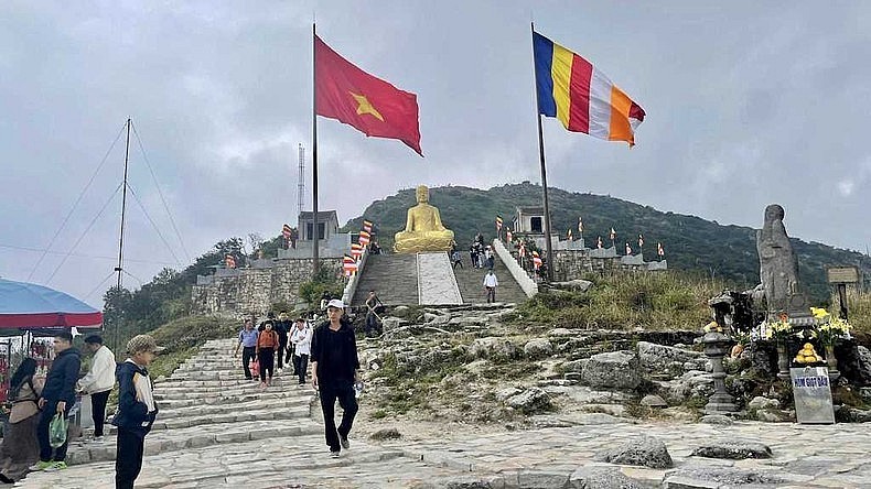 Tourists visit the Complex of Yen Tu Monuments and Landscapes in Uong Bi city. Photo: NDO