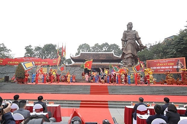 An art performance at the festival. Photo: VNA