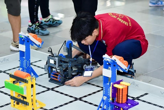 20 Vietnamese Robotics Teams to Compete in World Championship in US