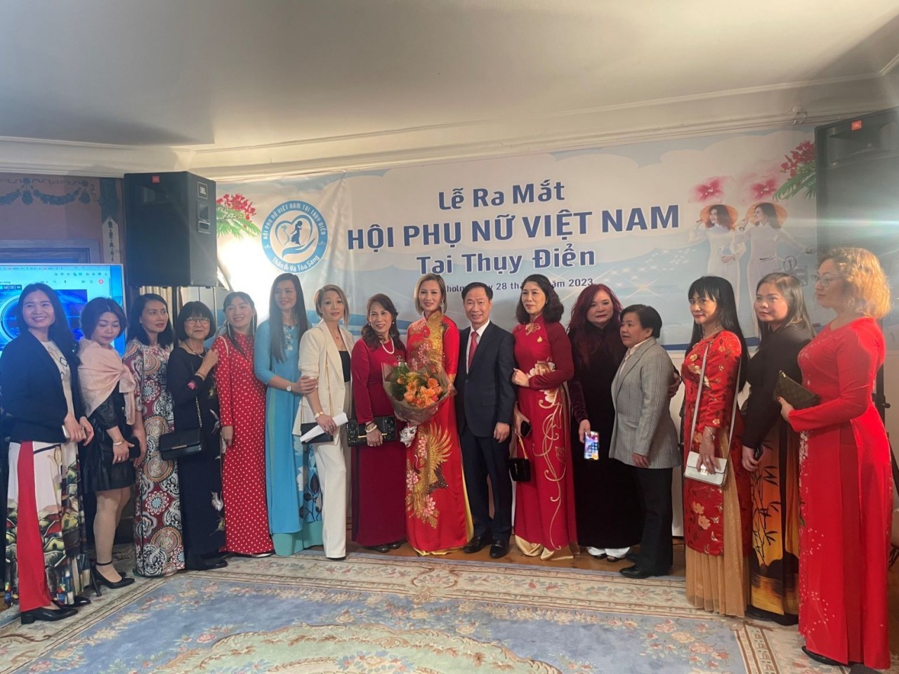 Vietnamese in EU Celebrate Tet