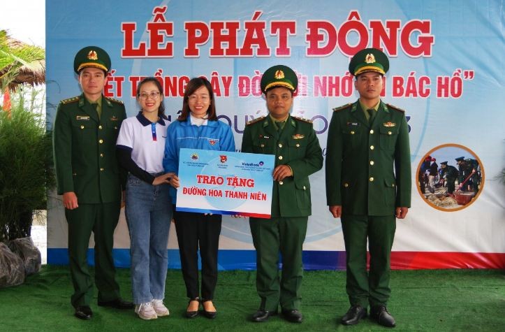 Thua Thien Hue Border Guards Launches New Year Tree Planting Festival