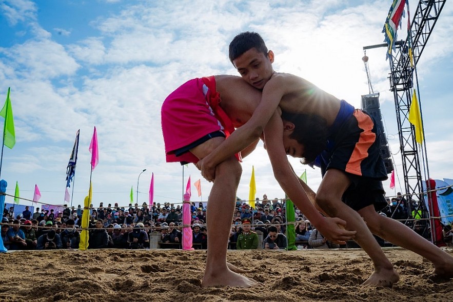 Traditional Wrestling Festival Opens In Sinh Village