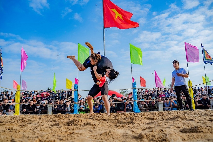 Traditional Wrestling Festival Opens In Sinh Village