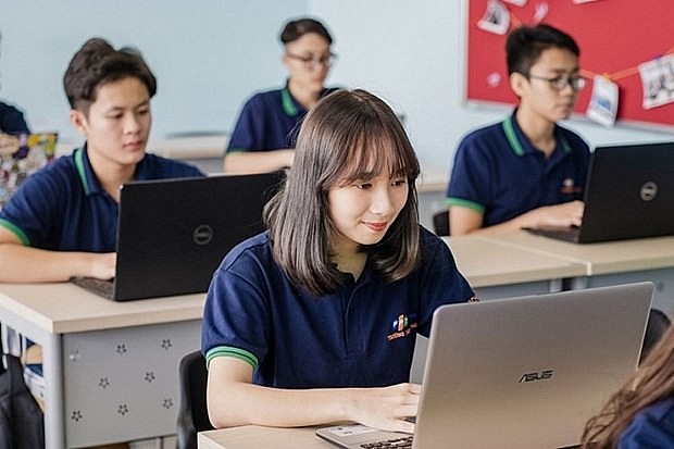 UNICEF: Vietnam Narrows Gender Digital Divide