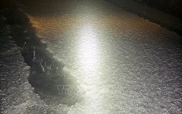 Hailstorm slams on Fansipan peak in Sa Pa township in the northern province of Lao Cai on February 5. (Photo: VNA)