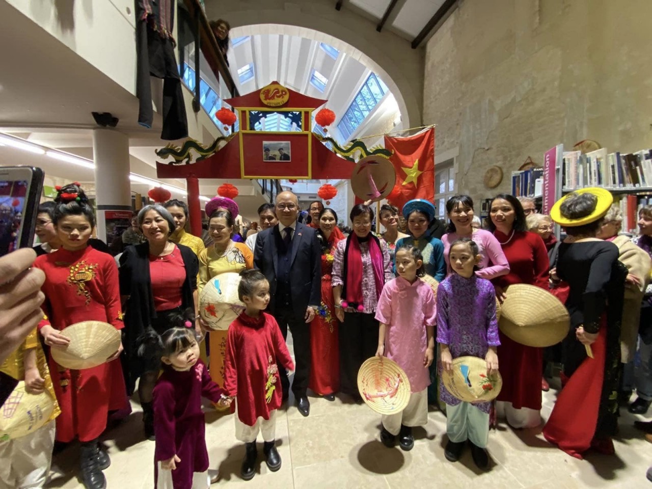 Show of Vietnamese ethnic minority costumes as part of the Vietnamese Cultural Day in Saintes.