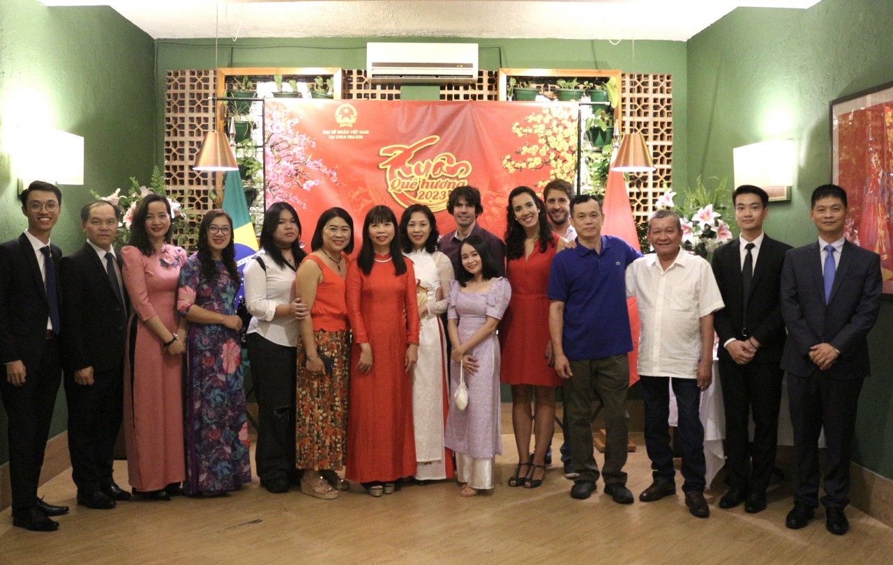 Overseas Vietnamese Enjoy New Year Gathering in Brazil