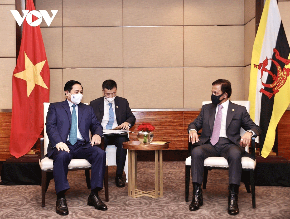 Prime Minister Pham Minh Chinh meets the Sultan of Brunei Darussalam, Sultan Haji Hassanal Bolkiah on the sidelines of the ASEAN Leaders' Meeting in April 2021.