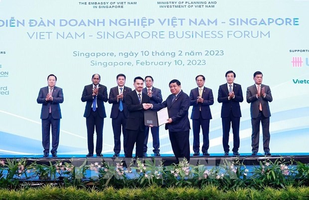 The Sherpa Company Limited, a subsidiary of Masan Group Corporation (Masan), received a licence to invest in Singapore at a ceremony on February 10. Photo: VNA