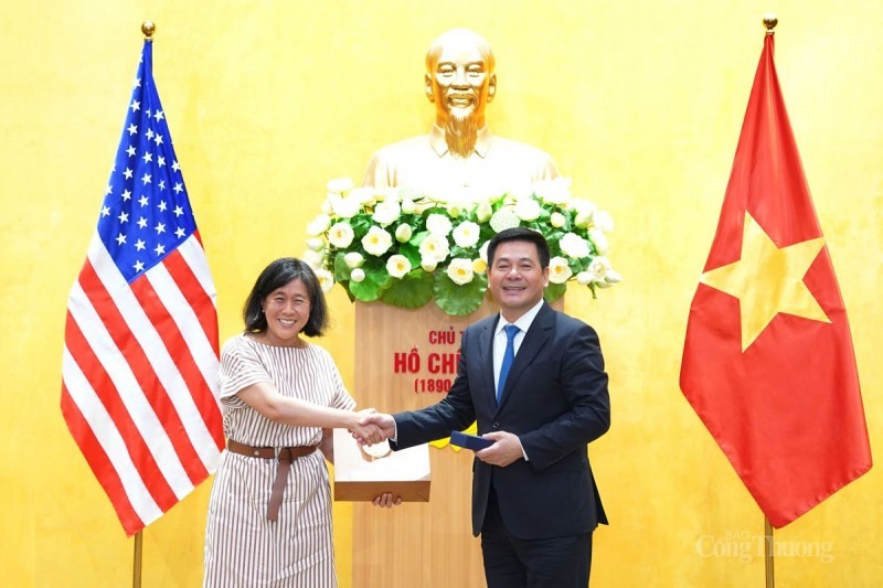 US Trade Representative's Visit Opens Celebration of the Vietnam-US Comprehensive Partnership