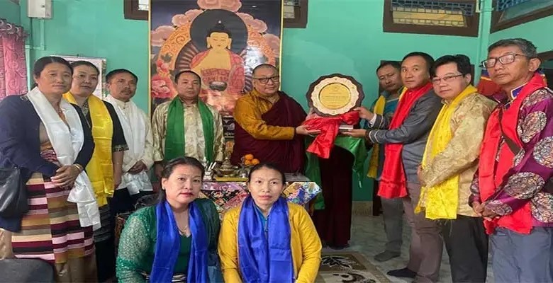 aruachal tmws memebers meet dungse rizin dorjee rinpoche at buddhist monastery in rangapara assam