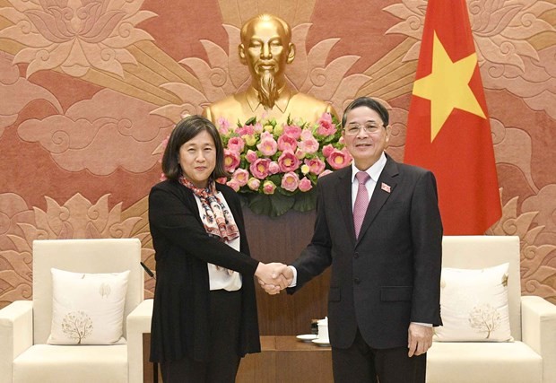 NA Vice Chairman Nguyen Duc Hai (R) and US Trade Representative Katherine Tai. Photo: VNA