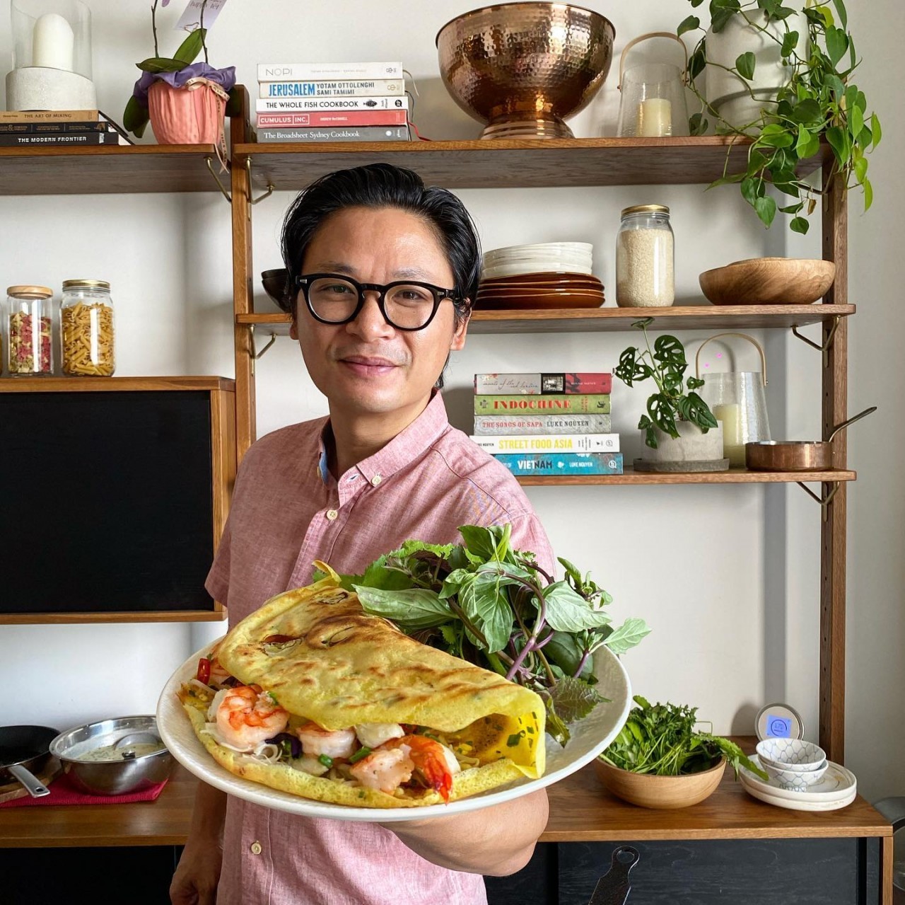 Australian-Vietnamese Chef Promotes Vietnamese Cuisine to International Friends