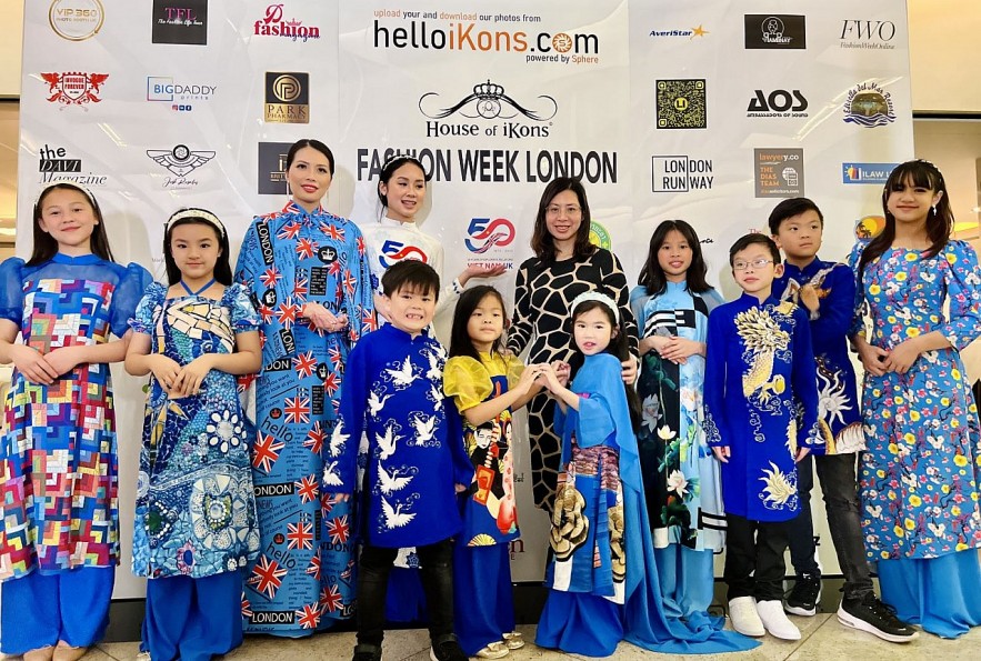 Ao Dai Shines on London's Fashion Runway