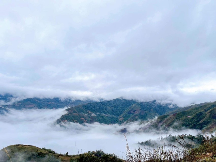 Hunting Clouds in Ta Xua on the 'Dinosaur Spine'