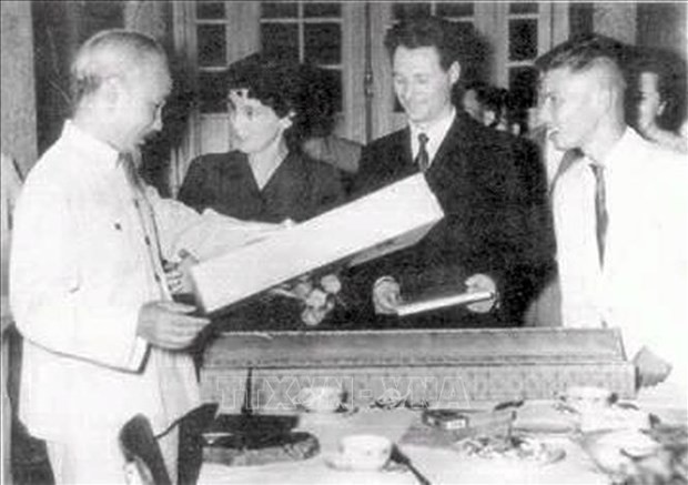 President Ho Chi Minh (L) meets with Raymonde Dien (second, left) in Hanoi in 1956. VNA file photo